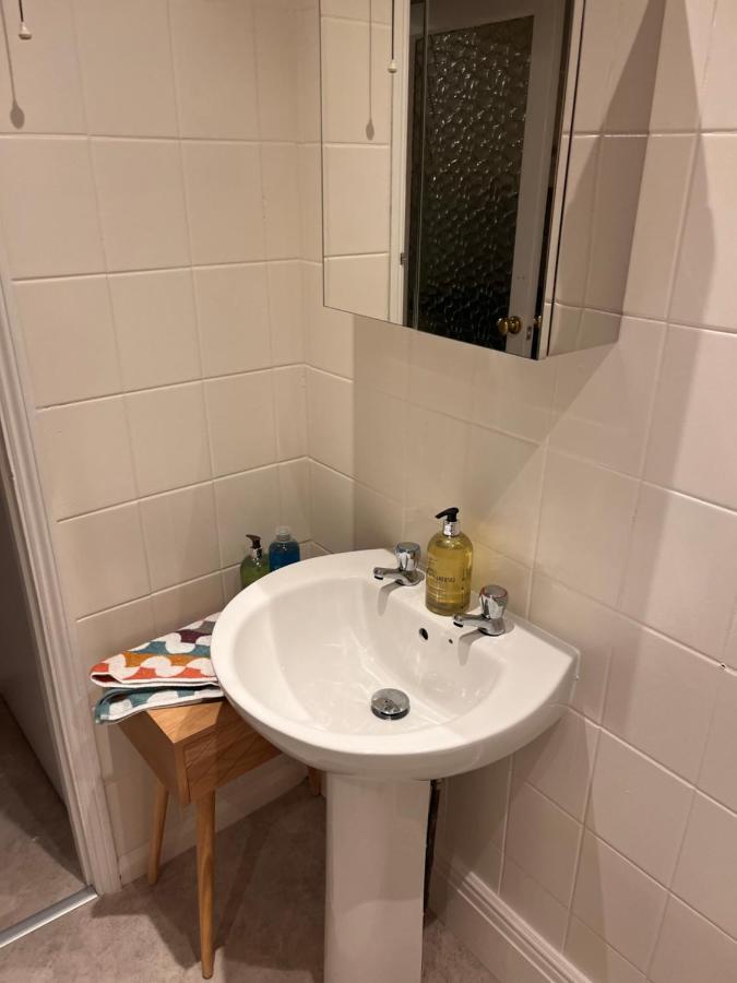 Luxury Cosy Retreat Apt London Eksteriør bilde